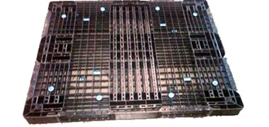 56x44 Rackable Used Plastic Pallets